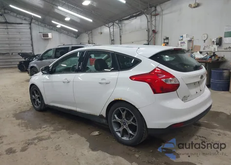 2014 Ford Focus Se z USA, uszkodzony, nr VIN 1FADP3K21EL193672